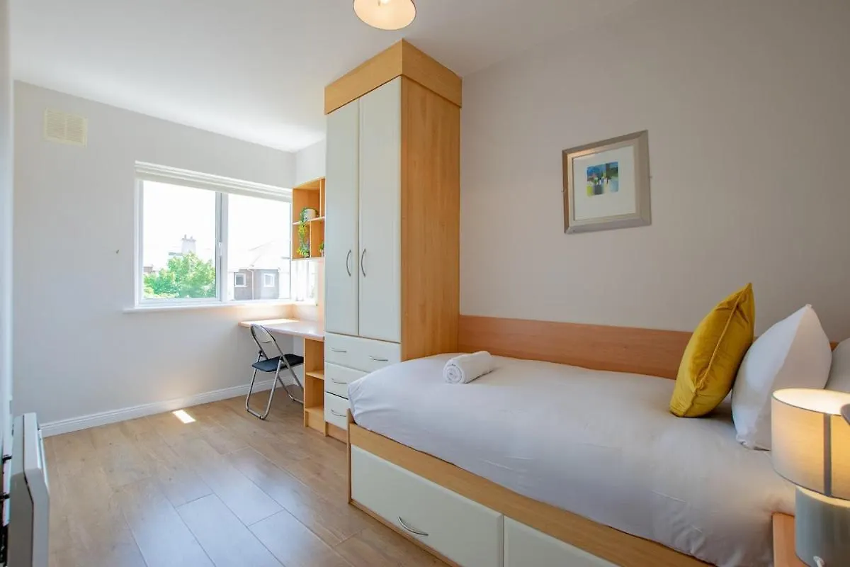 펜션 91 - Comfortable Stay In Galway City 아일랜드