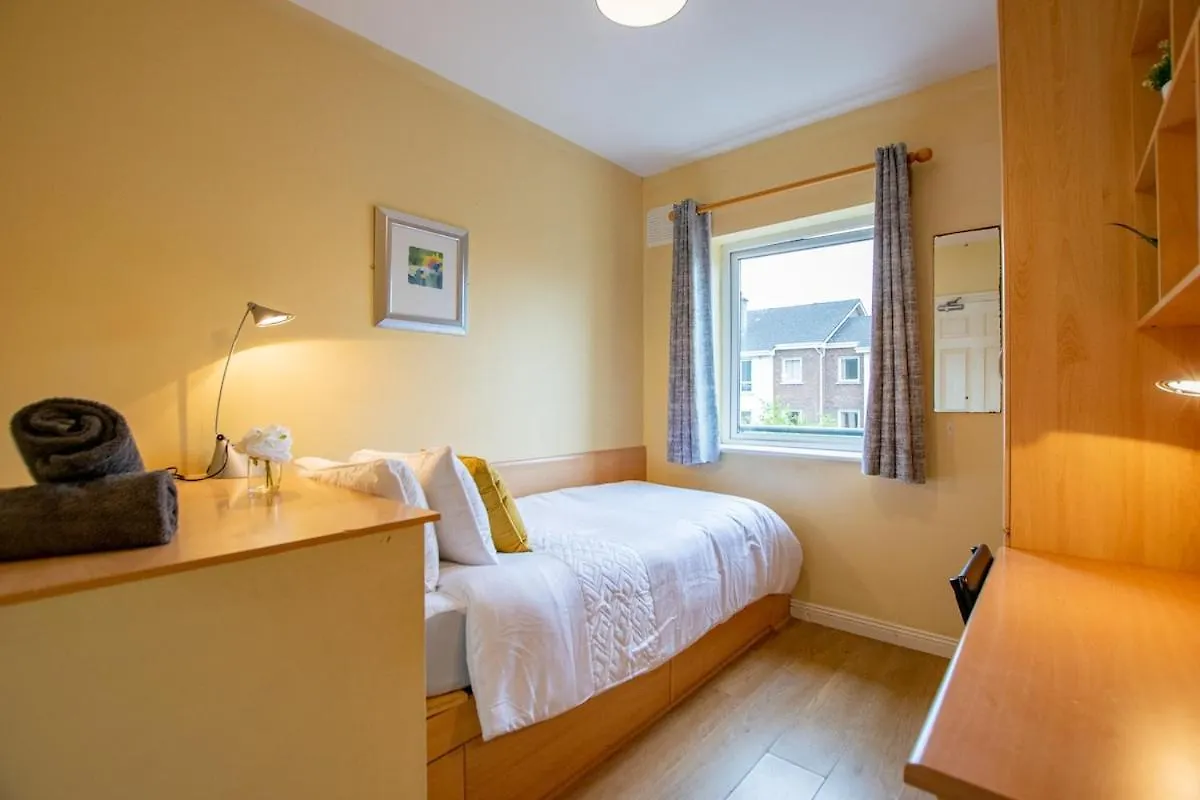Holiday home 91 - Comfortable Stay In Galway City