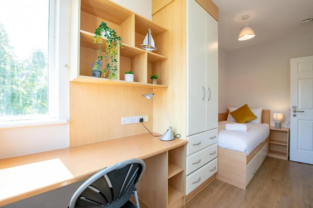 Holiday home 91 - Comfortable Stay In Galway City