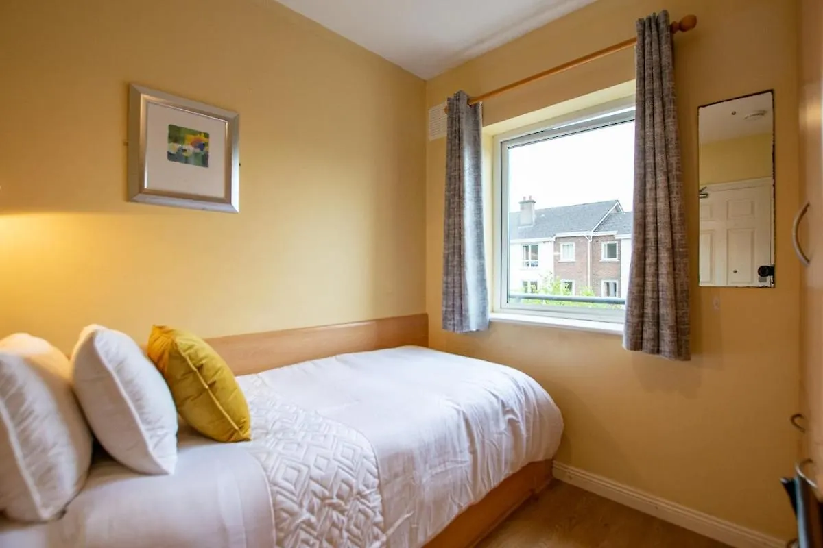 Holiday home 91 - Comfortable Stay In Galway City